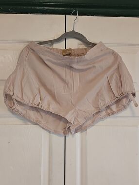 Free People Pale Beige Elastic-Waist Relaxed Shorts